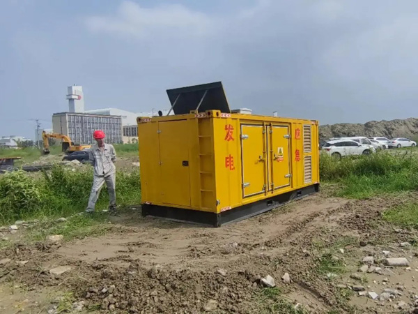 湛江200KW柴油发电机机组每小时的油耗量受哪些因素影响？