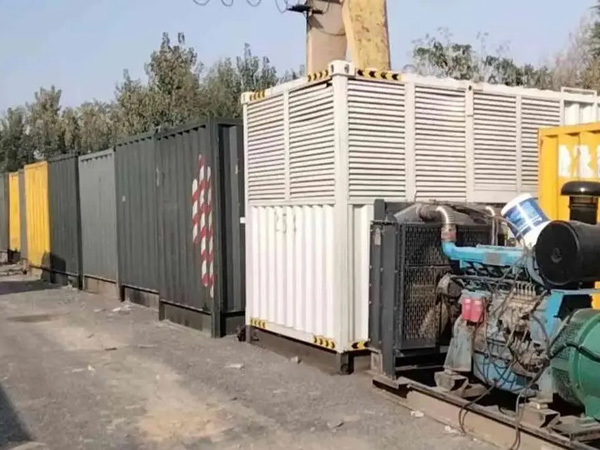 湛江200KW柴油发电机机组每小时油耗是多少？