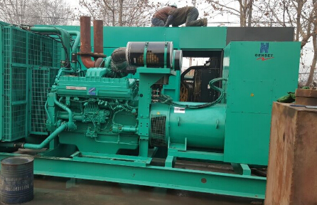 湛江发电机组如何判断水冷式机油散热器内部是否需要清洗？